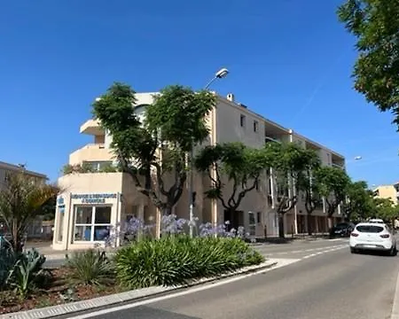 T2! 3 Ou 4 Personnes Centre Ville Neuf Avec Garage Sanary-sur-Mer Exterior photo