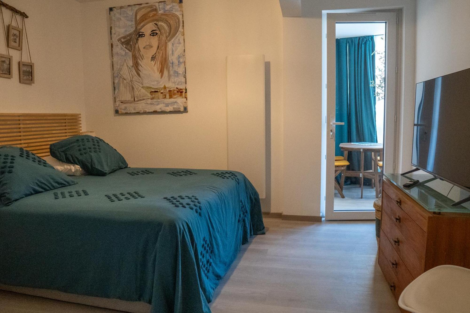 Apartment T2! 3 Ou 4 Personnes Centre Neuf Avec Garage Sanary-sur-Mer